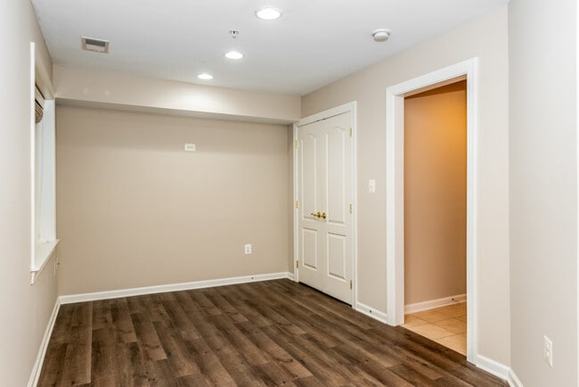 Building Photo - 87 Heron Lane