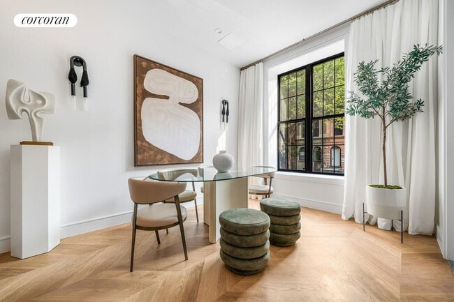 Building Photo - 158 W 136th St