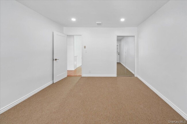 Building Photo - 163 Glover Ave