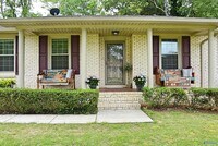 Building Photo - 207 Jones Valley Dr SW