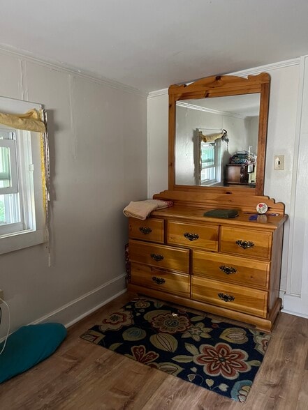 Office - 9' x 12' - 49 Grove St