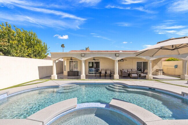 Building Photo - 31115 Whispering Palms Trail