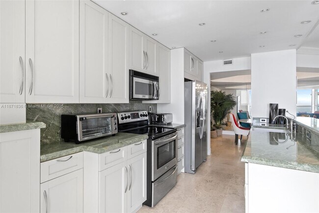 Building Photo - 19707 Turnberry Way