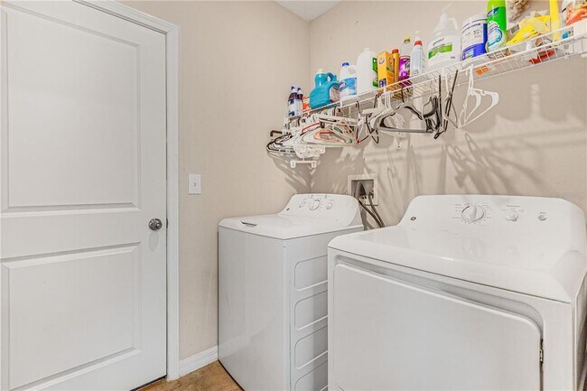 Building Photo - 5149 White Chicory Dr