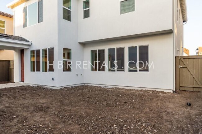 Building Photo - Spacious 4-Bedroom with 3 Full Baths in Tracy – Your Next Rental Home Awaits!