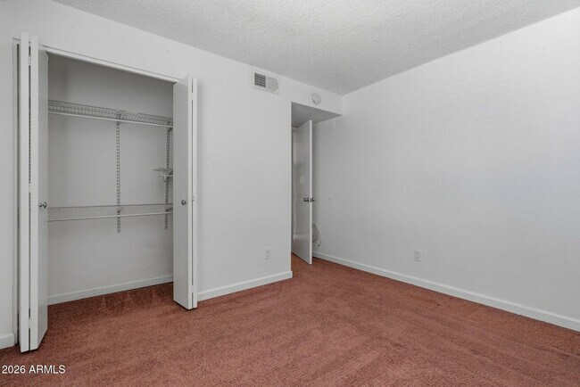 Building Photo - 6627 N 27th Ave