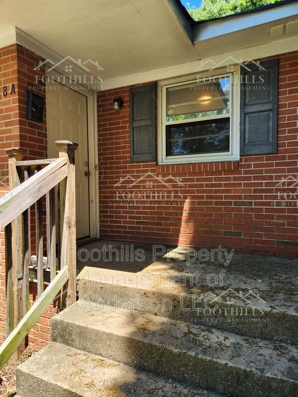 Building Photo - 418 W Fredericks St