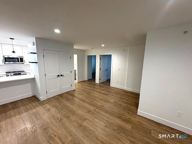 Building Photo - 25 Church St