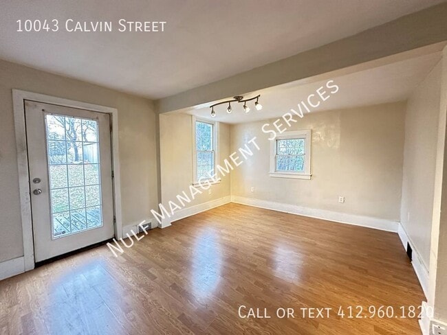 Building Photo - 10043 Calvin St