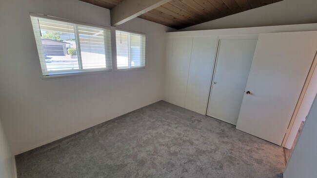 Building Photo - Beautifully renovated 4bd/2ba home in Bay Ho!