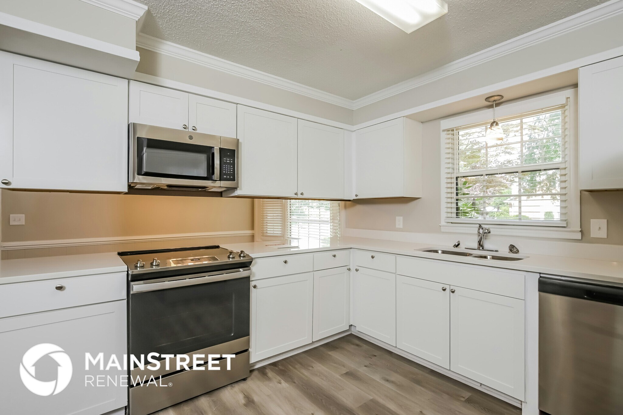 Building Photo - 23 Holly Crest Ct