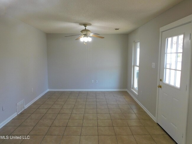 Building Photo - 8095 Martha Ann Ln