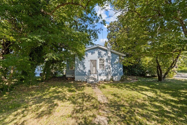 Building Photo - 4948 Farrell Ave