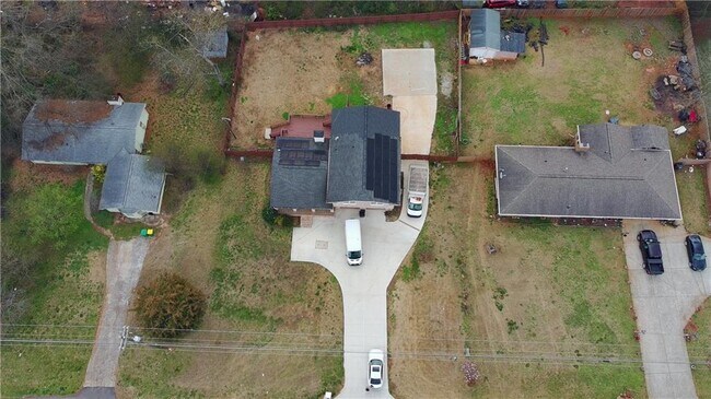 Building Photo - 1292 Monfort Rd