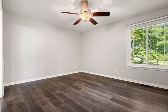 Building Photo - 2108 Mariner Cir