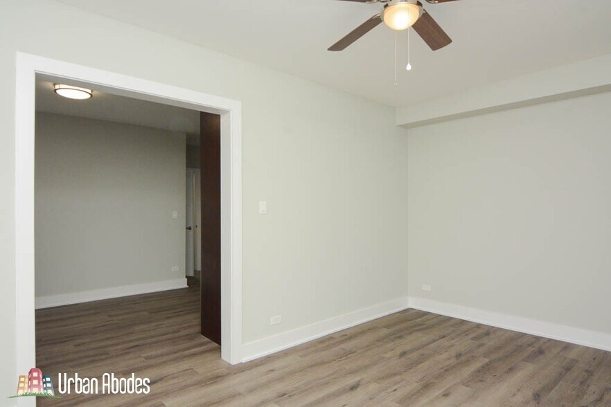 Building Photo - 727 Saint Johns Ave