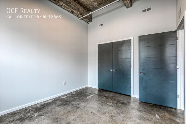 Building Photo - 4800 Brown St