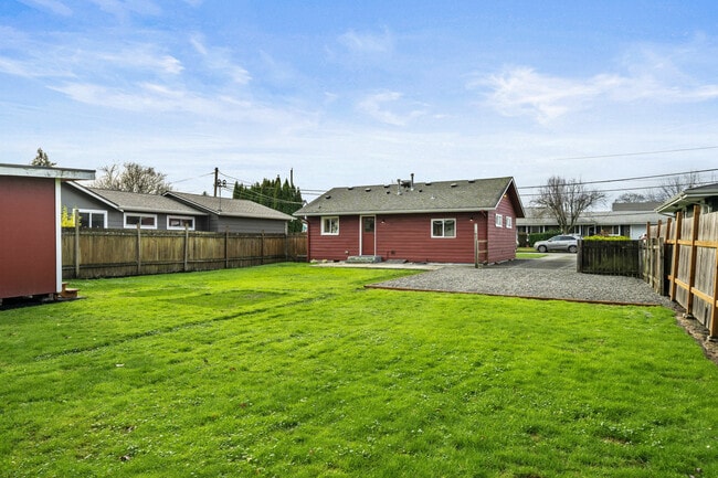 Building Photo - 903 Bonney Ave