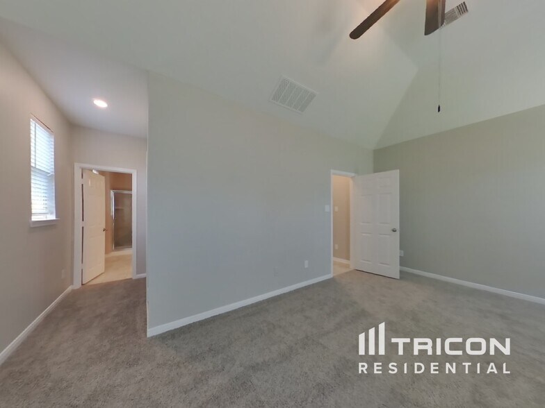 Building Photo - 4702 Westfield Pines Dr