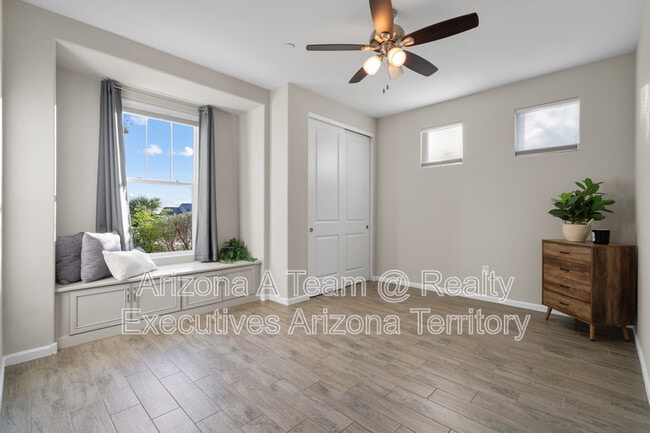 Building Photo - 14224 N Silverleaf Ln