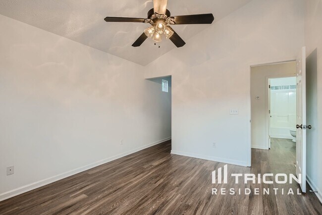Building Photo - 134 Oak Grove Pl