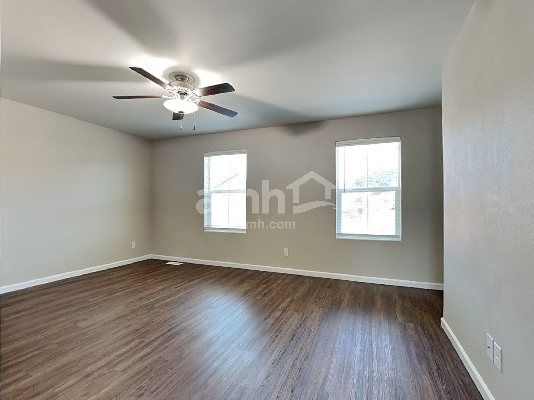 Building Photo - 306 Holdener Ln N