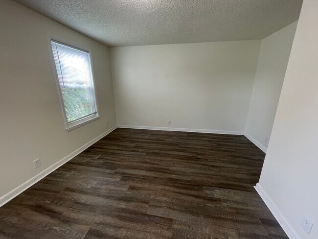 Building Photo - 1424 Bell Trace Dr
