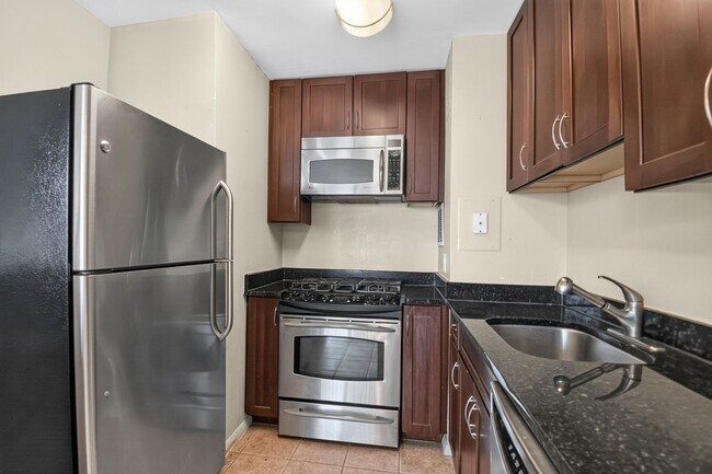 Building Photo - 12 S Van Dorn St