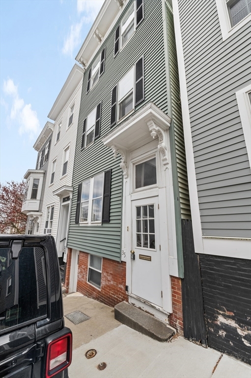 Building Photo - 35 Allston St