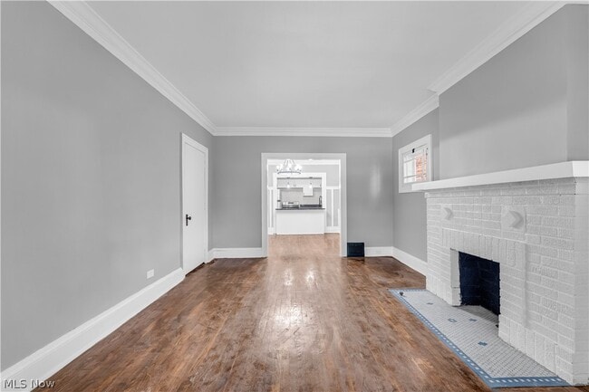 Building Photo - 1353 Phelps Ave