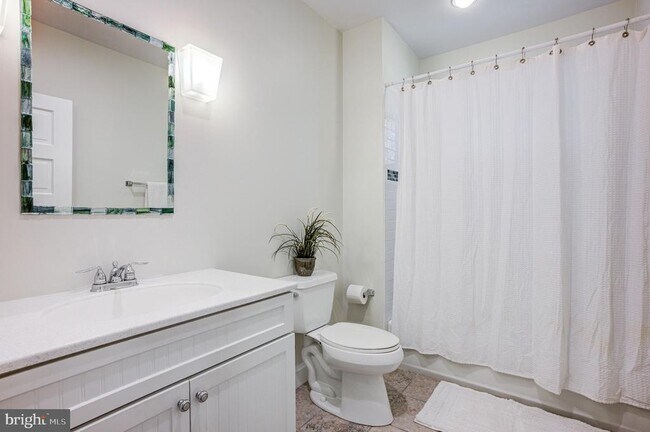 Building Photo - 1907 Luzerne Ave