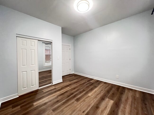 Building Photo - 7026 S Wentworth Ave