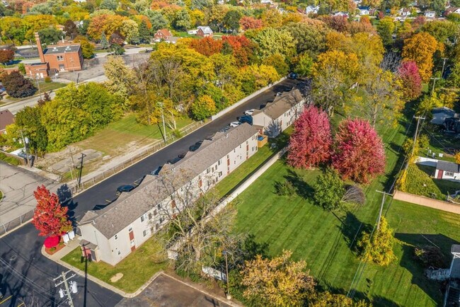 Building Photo - 18340 Mesle St
