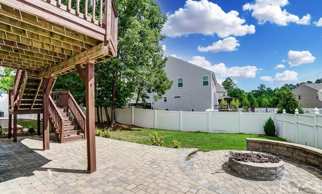 Building Photo - 4818 Summerside Dr