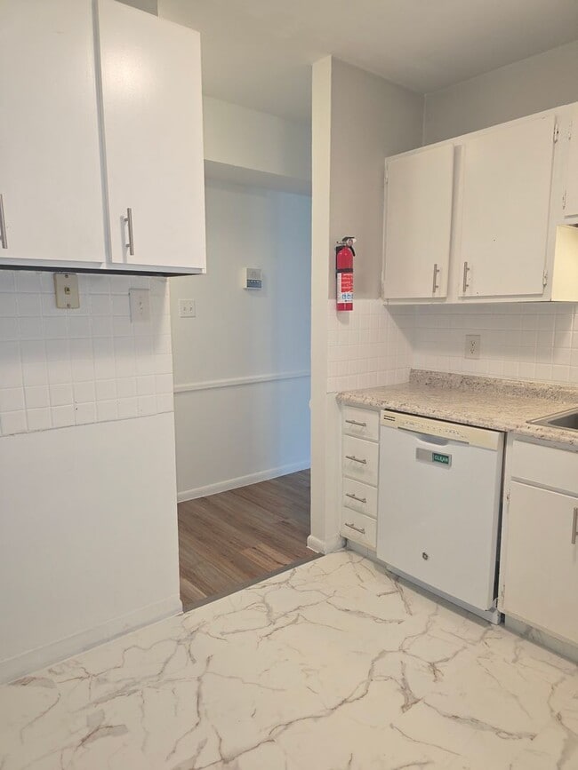 Building Photo - CONDO IN PIKE CREEK