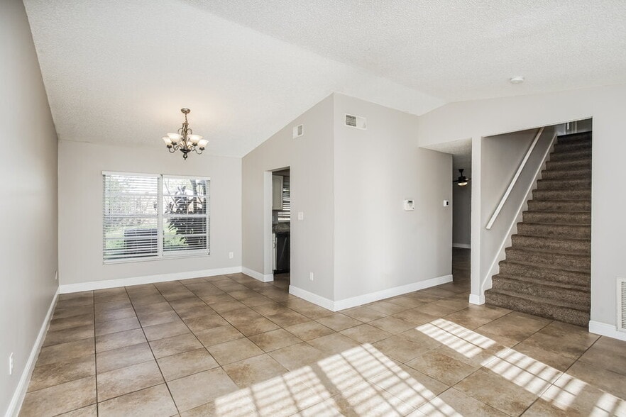 Building Photo - 1518 Crossridge Dr