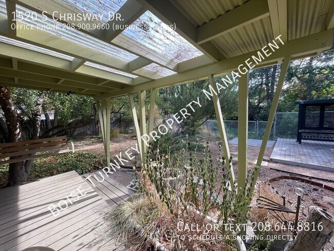 Building Photo - 1520 Chrisway Dr