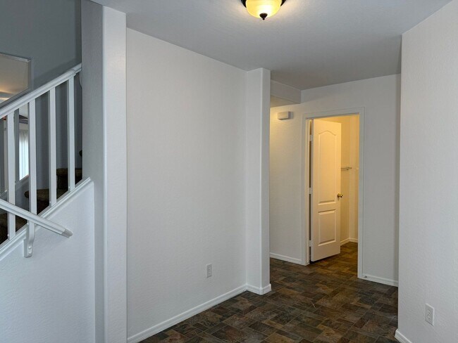 Building Photo - 5992 E Vega Ct