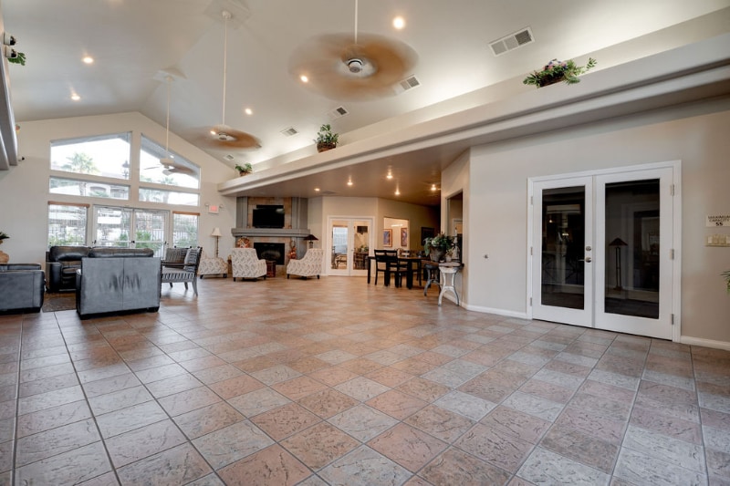 Building Photo - 2305 W Horizon Ridge Pkwy