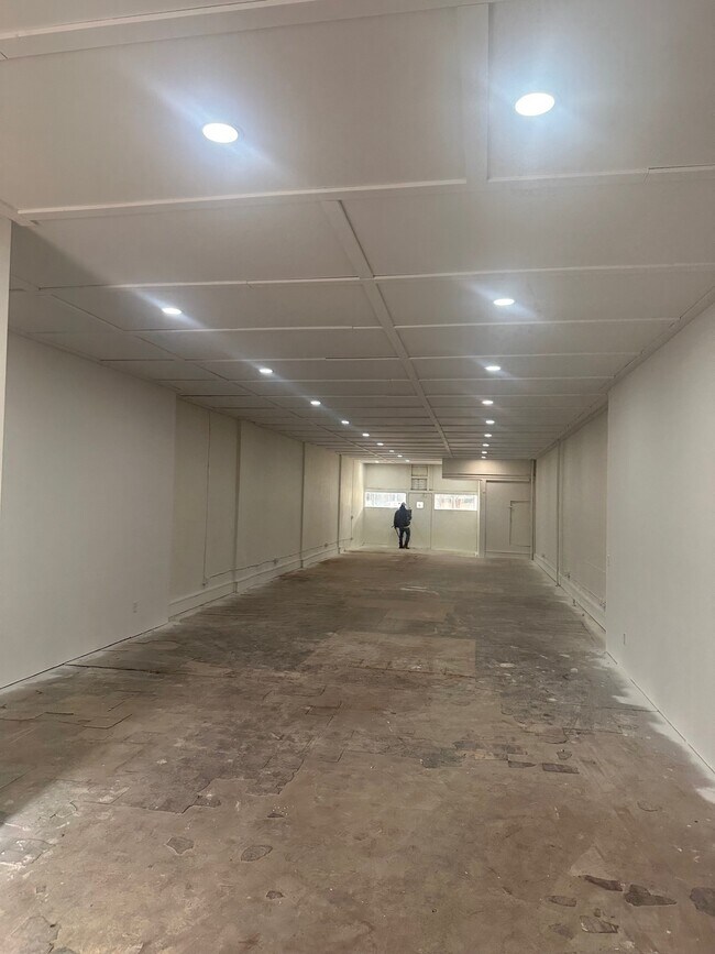 Building Photo - 214 S Wewoka Ave