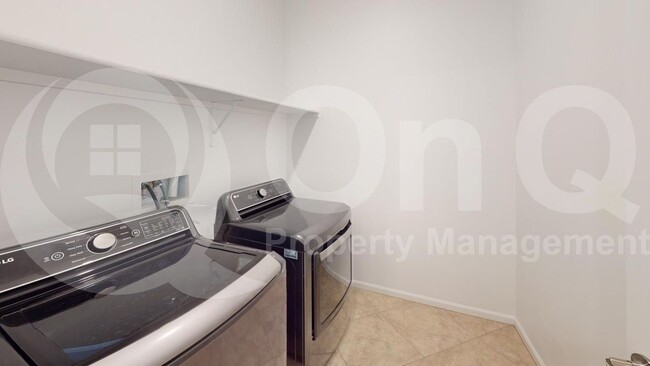 Building Photo - 13112 E Cembeline Ln