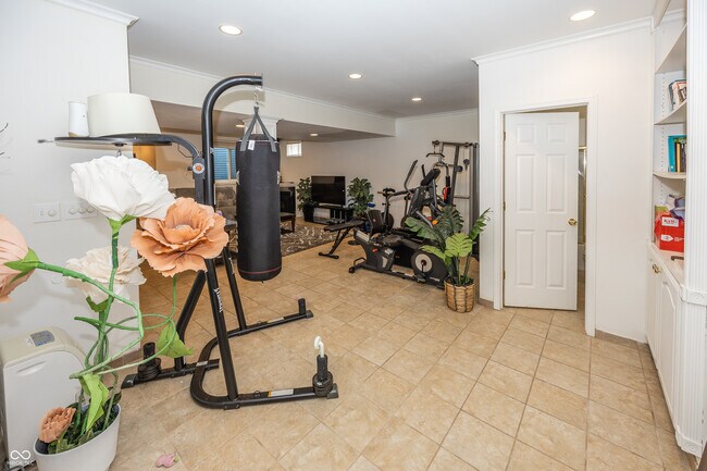 Building Photo - 5889 Pebblestream Dr