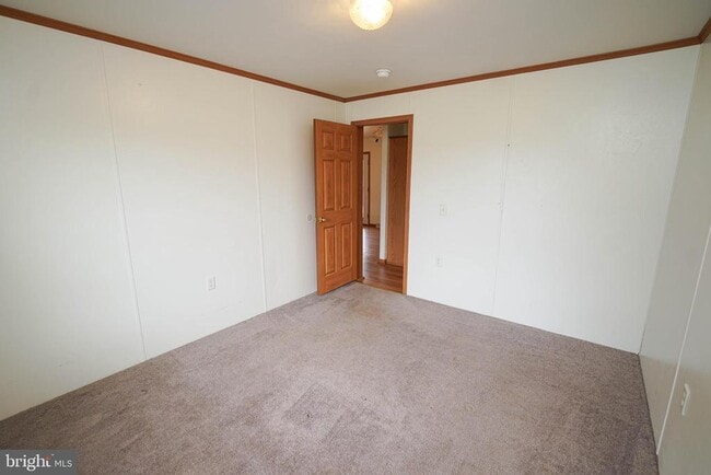 Building Photo - 12179 Country Dr
