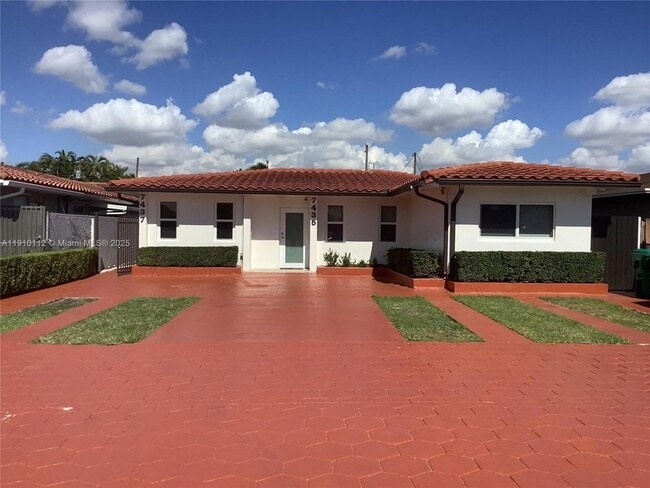 Building Photo - 7435 SW 23rd St