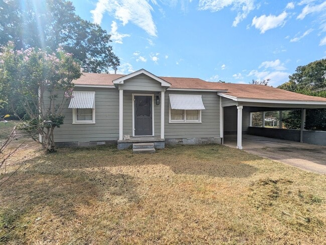 Building Photo - Available Now! Cute home in AR!