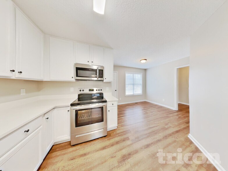 Building Photo - 69 Gray Ghost St