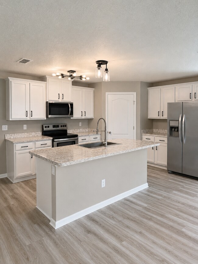 Building Photo - 3/2 updated with pool access!