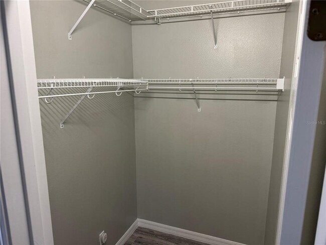Building Photo - 275 Rock Springs Dr