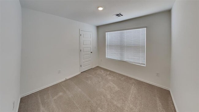 Building Photo - 16117 Lovers Ln