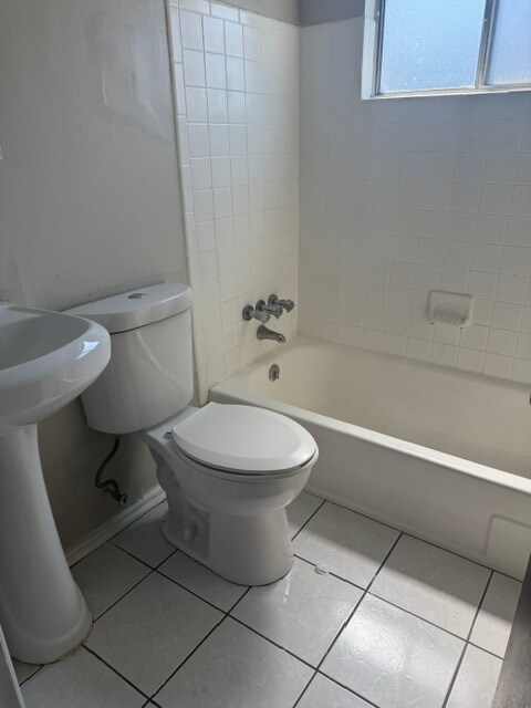 Building Photo - 6506 Hasler Ln